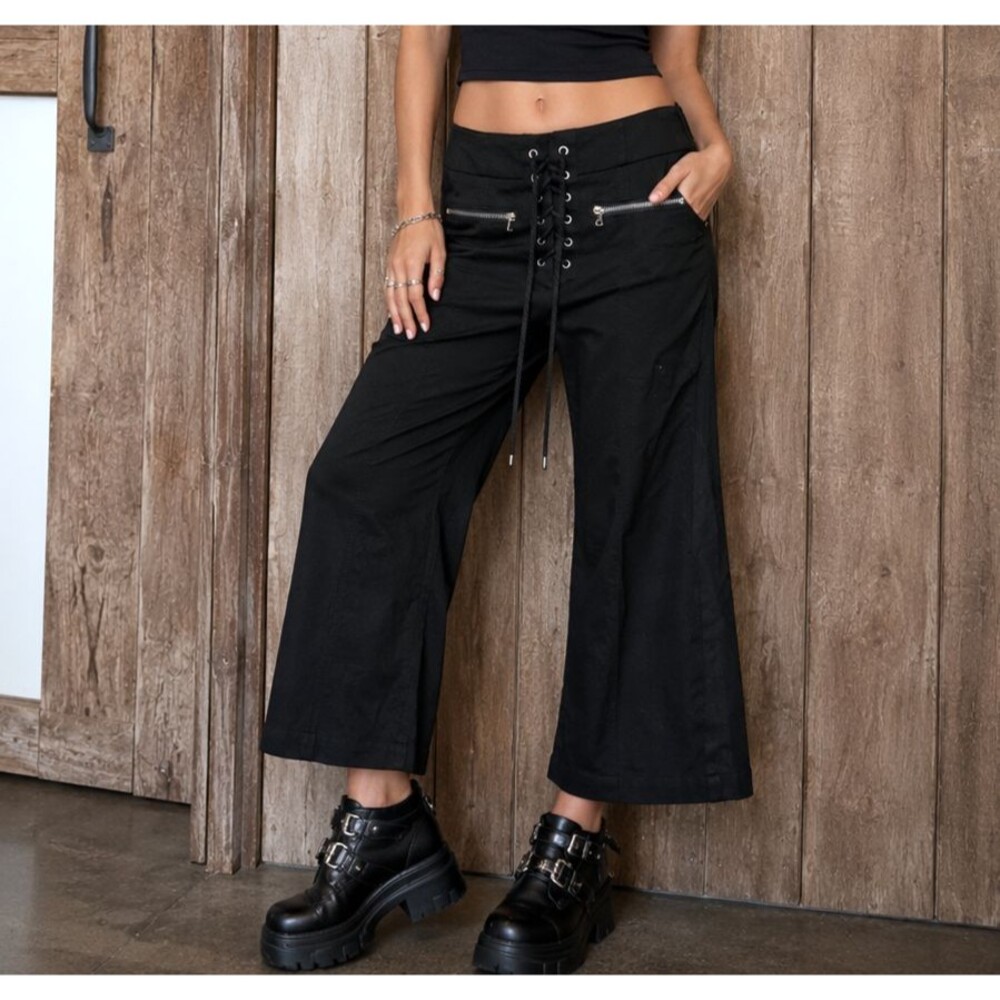 Paige Nellie Lace Up Black Crop Culotte Pants Womens 25 Y2K Moto Goth